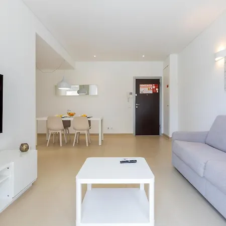 #145 Cavalo Preto C103 Flat By Holidays Apartamento Quarteira